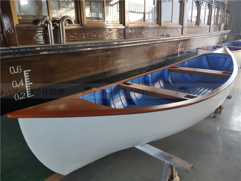 6米欧式木船_4人欧式手划船
